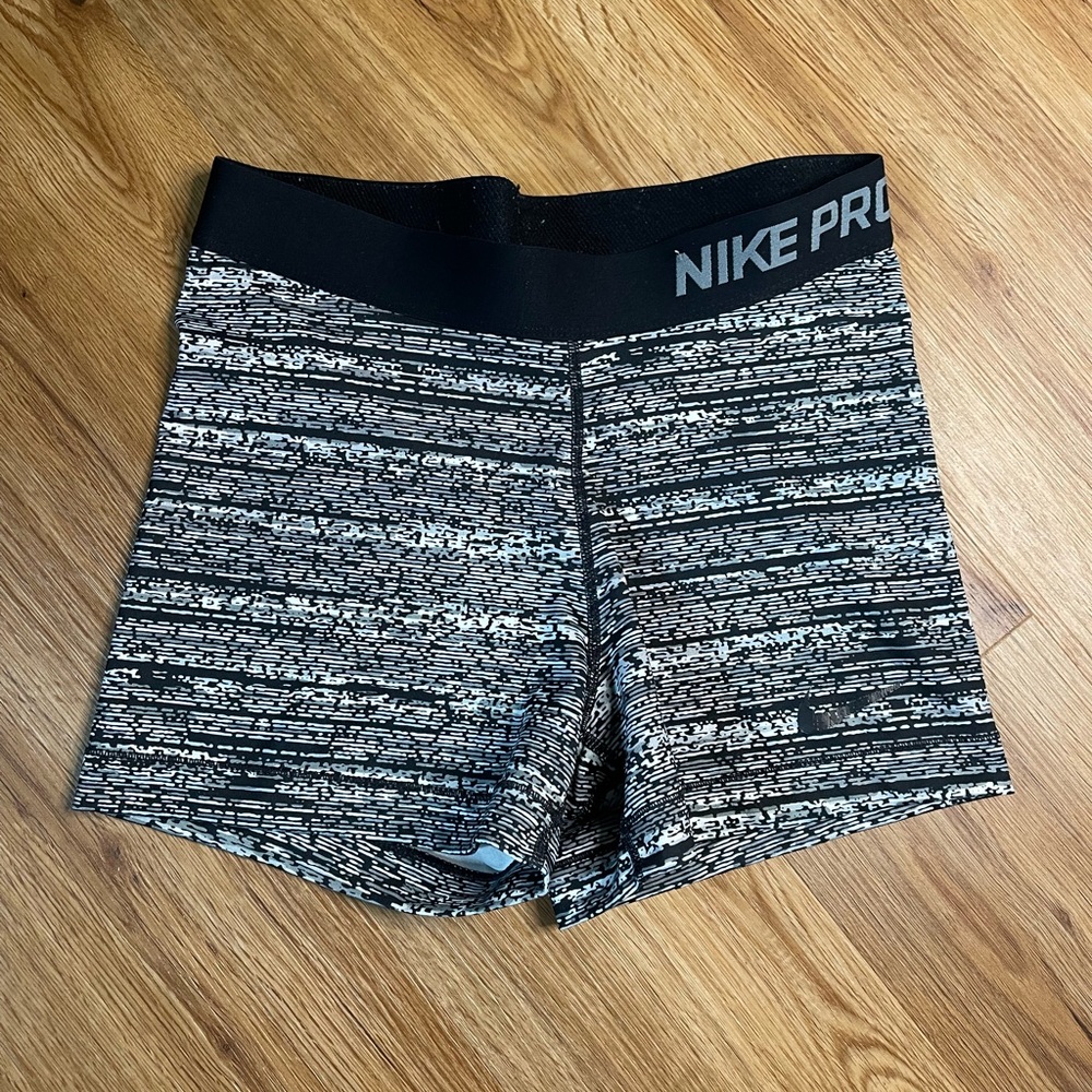 Women's Nike Pro Large Black Gray Black Dri-Fit Shorts Compression Gym Workout